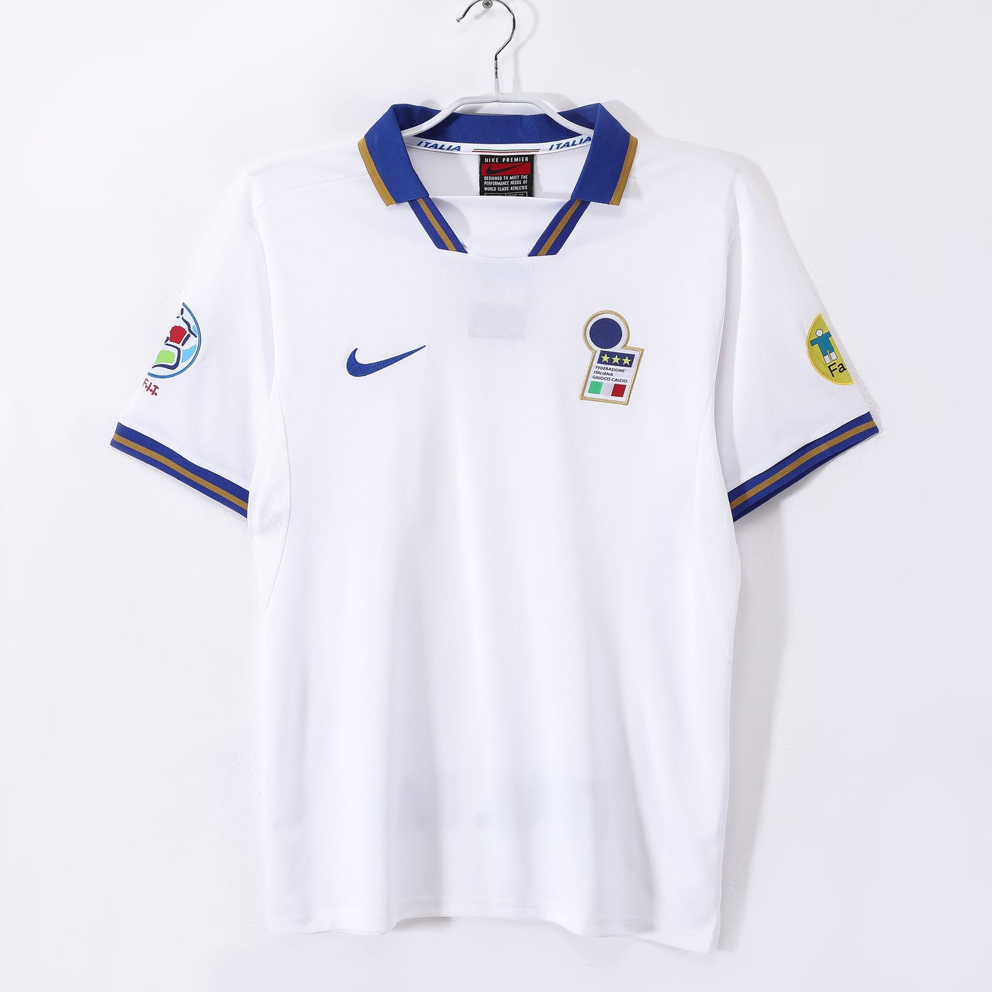 Camiseta de fútbol retro de Italia 1996 (visitante)