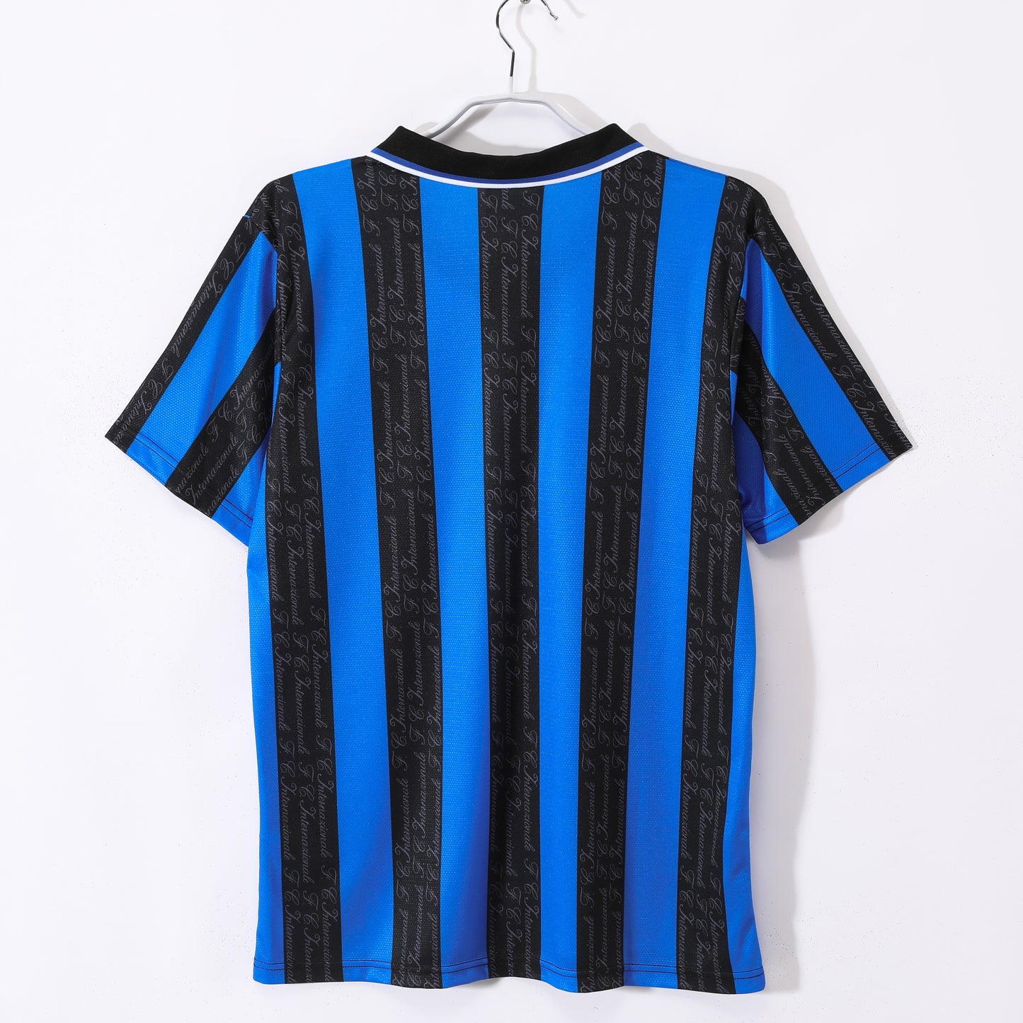 Camiseta de fútbol retro del Inter de Milán 1997-1998 local