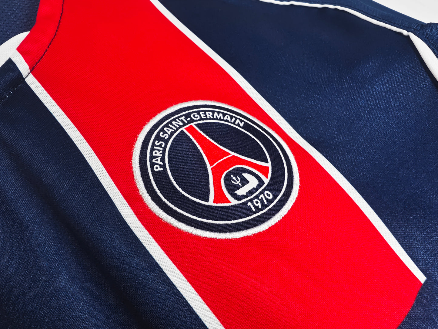 Paris Saint-Germain 2004-2005 Home Jersey