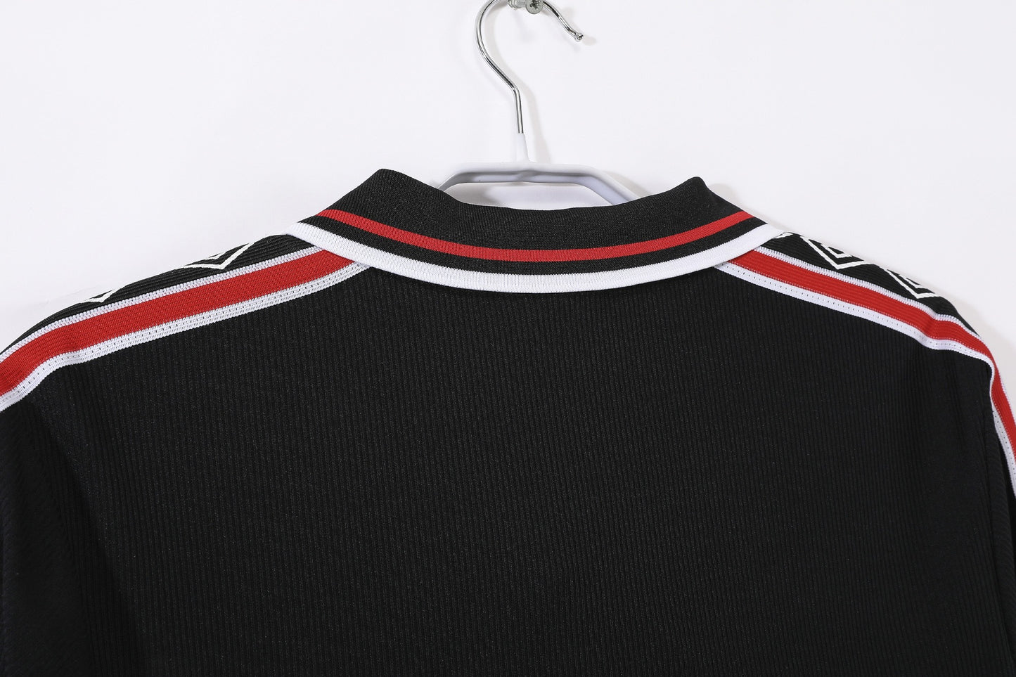 Maillot de football rétro Manchester United 1998-1999 extérieur noir manches longues