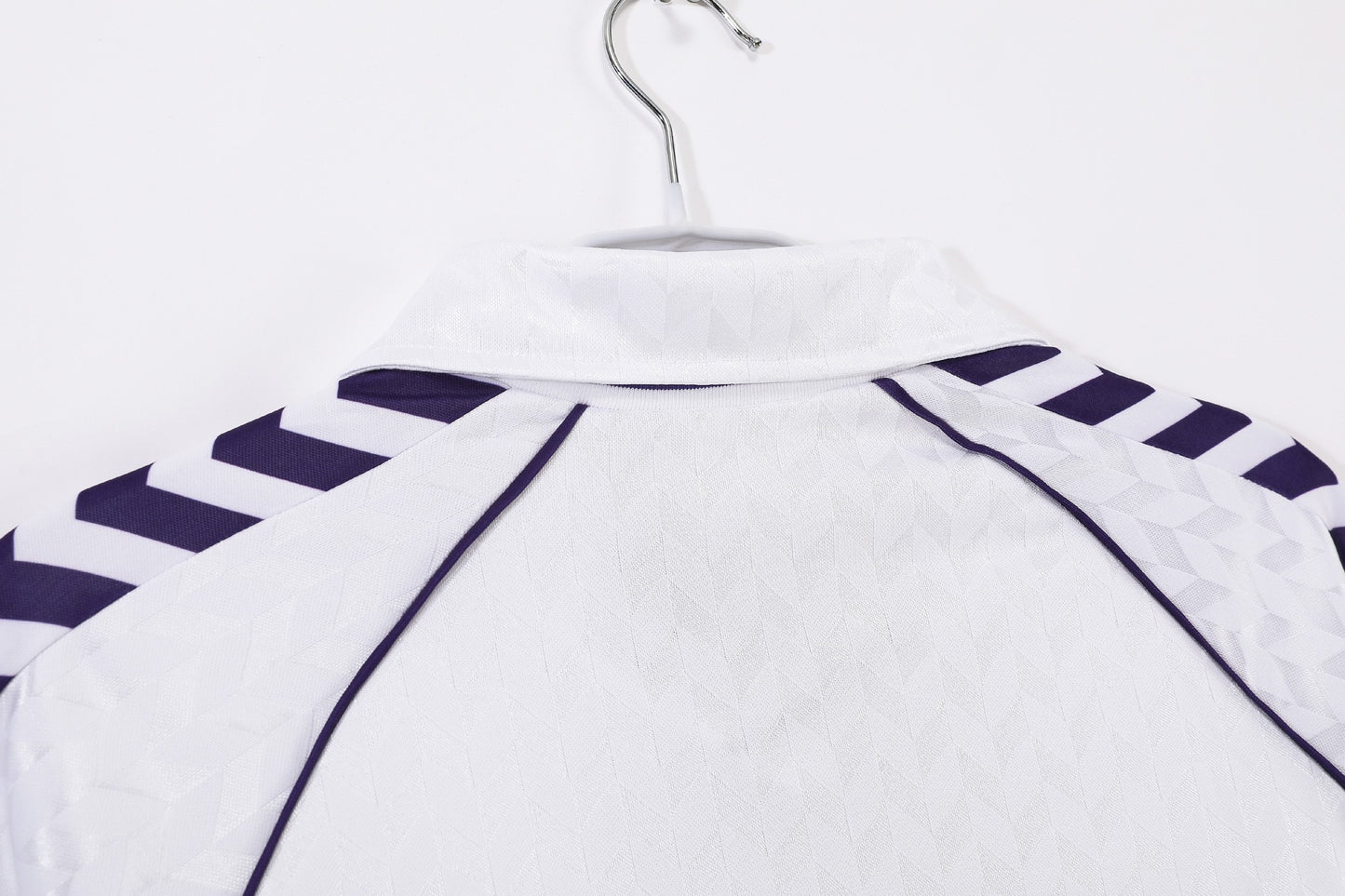 Camiseta de fútbol retro del Real Madrid 1986-1987 local