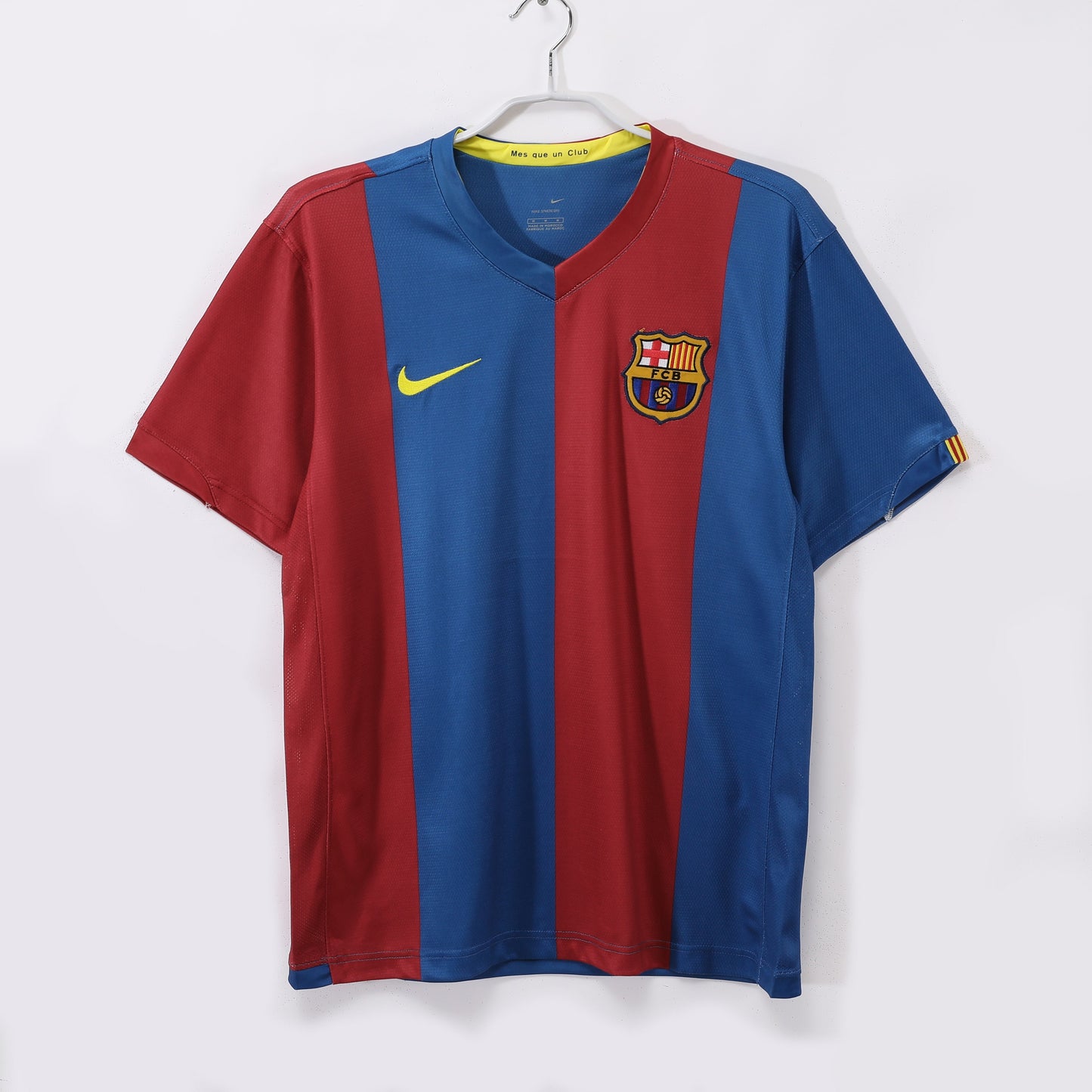Barcelona 2006-2007 Home Retro Football Shirt