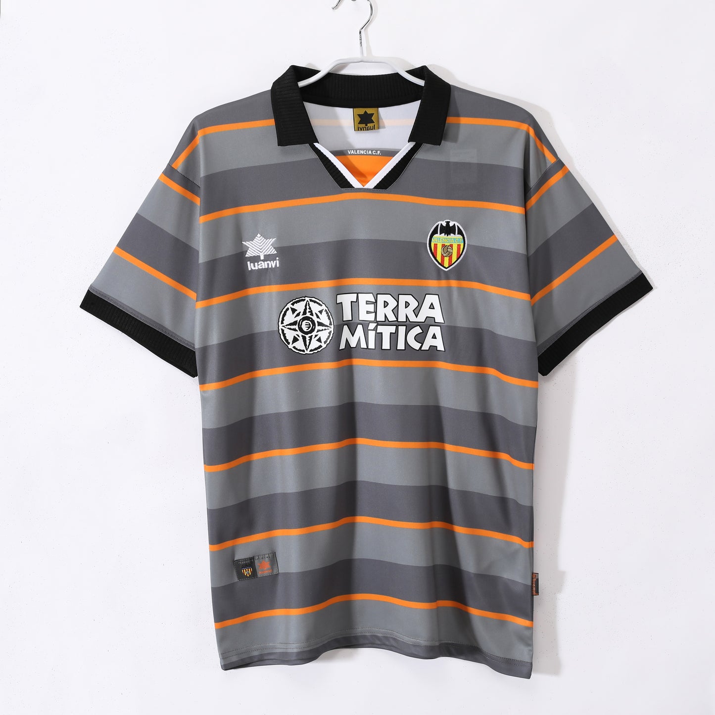 Valencia 1999-2000 Second Away Retro Football Shirt