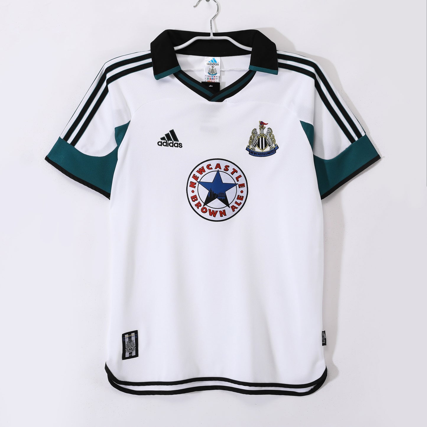 Maillot de football rétro extérieur Newcastle United 1999-2000