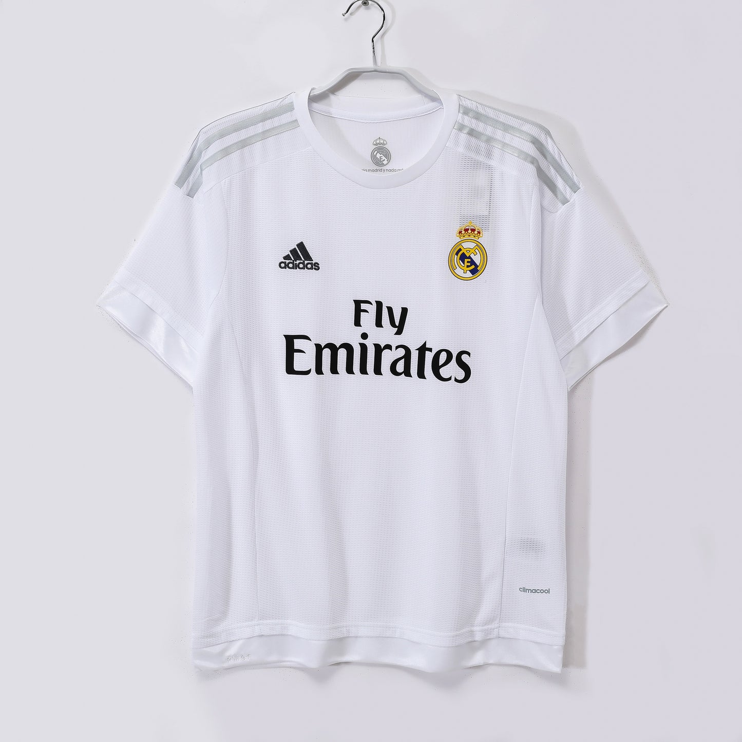 Camiseta de fútbol retro del Real Madrid 2015-2016 local