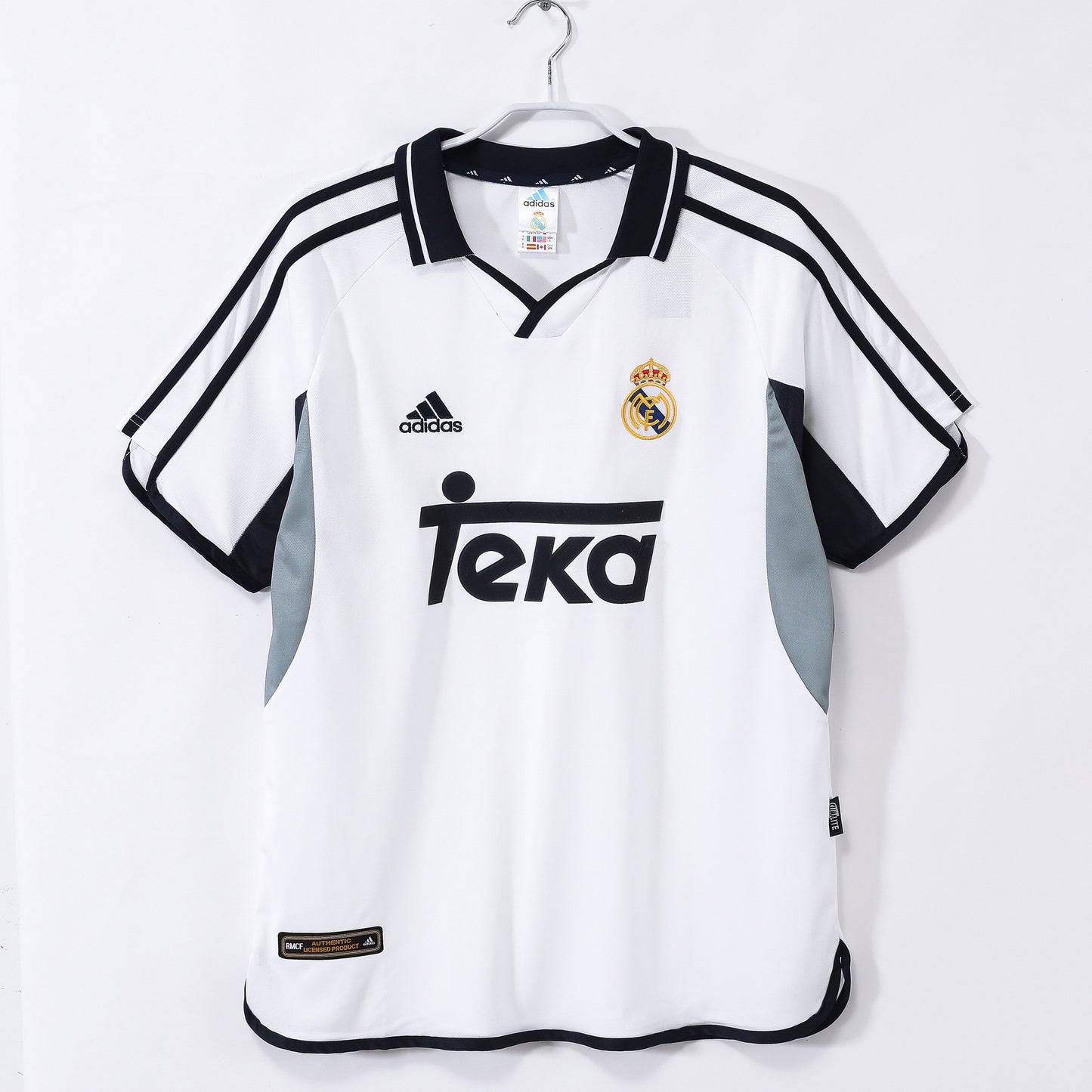 Camiseta de fútbol retro del Real Madrid 2000-2001 local