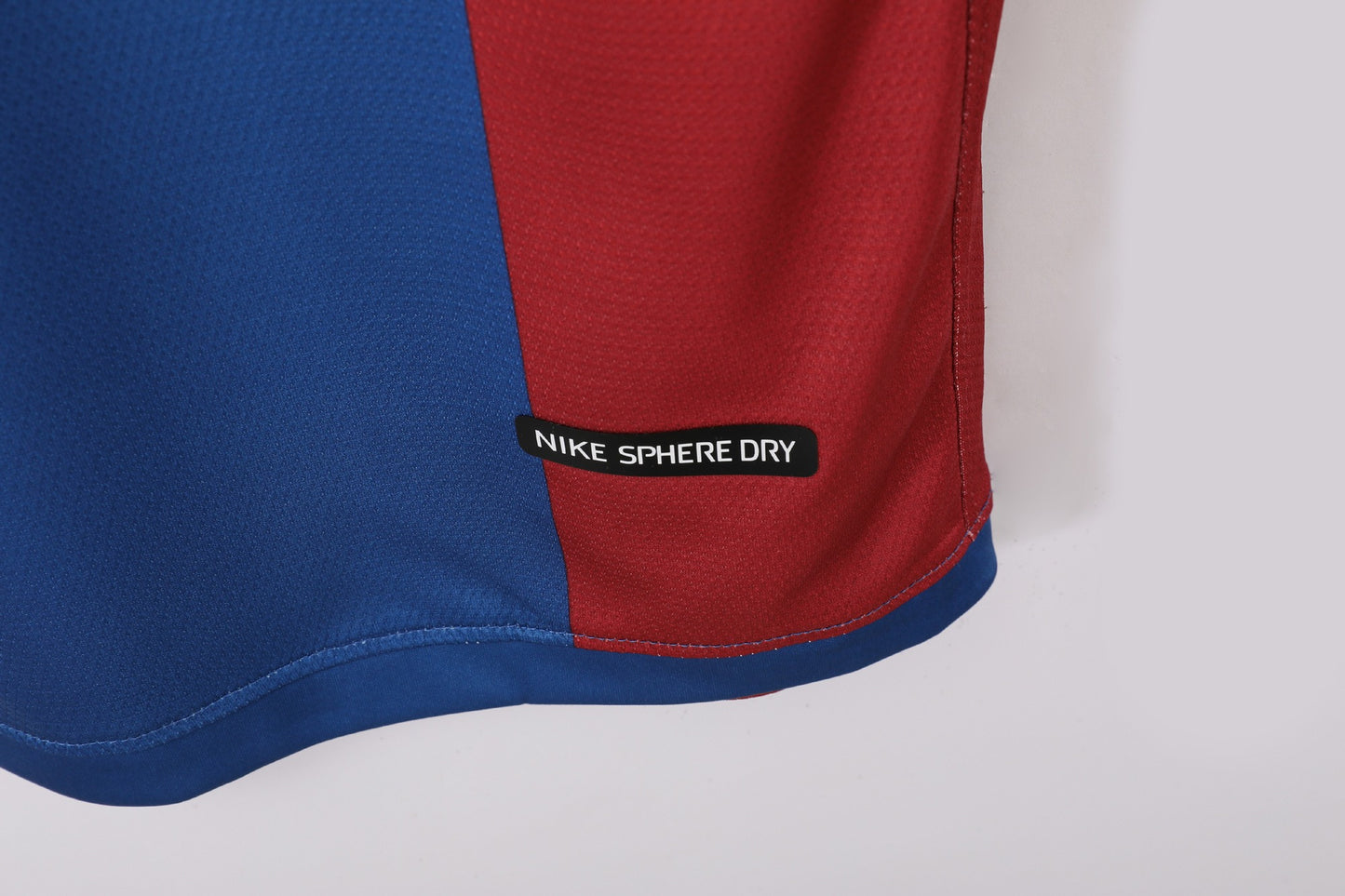 Barcelona 2006-2007 Home Retro Football Shirt
