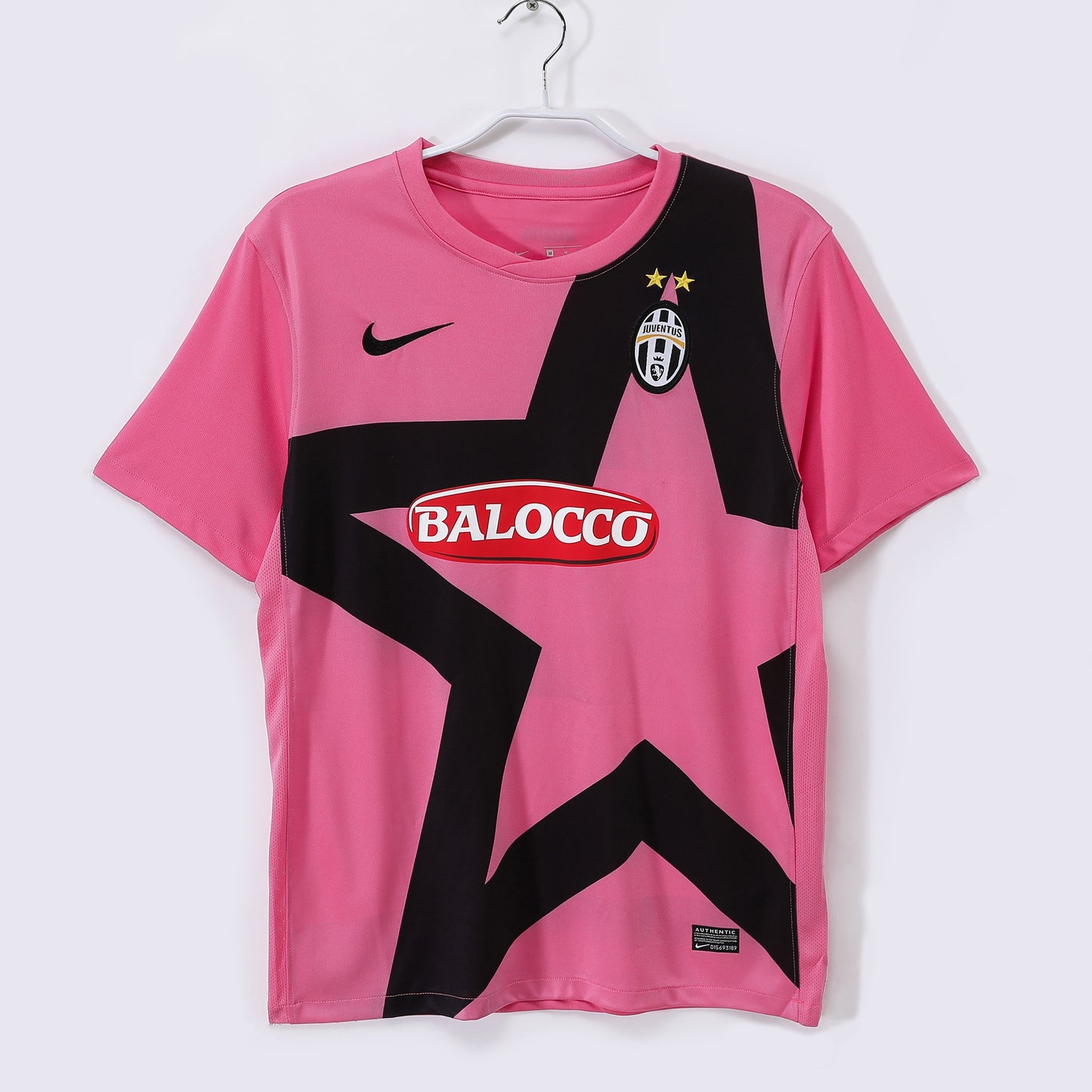 Camiseta Rosa de Visitante de la Juventus 2011-2012