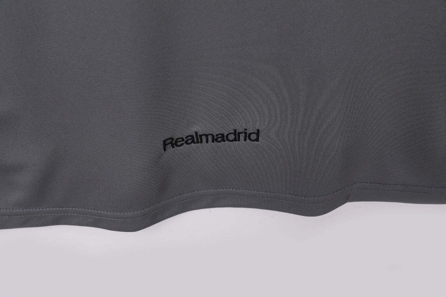 Real Madrid 2005-2006 Second Away Retro Football Shirt