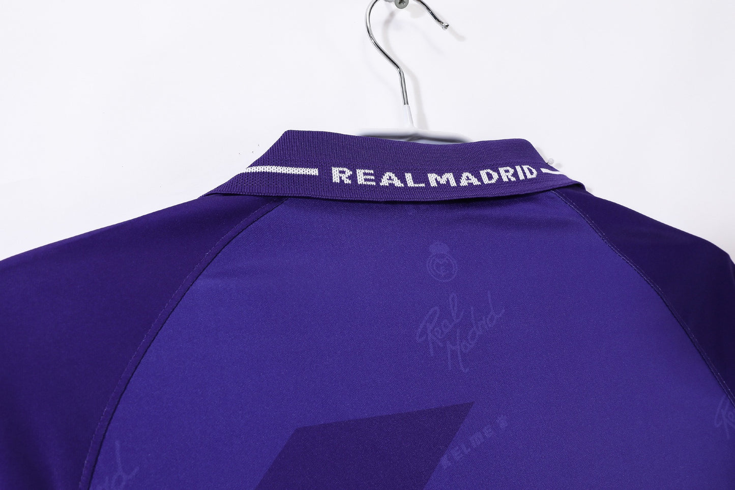 Camiseta de fútbol retro del Real Madrid 1994-1996 visitante