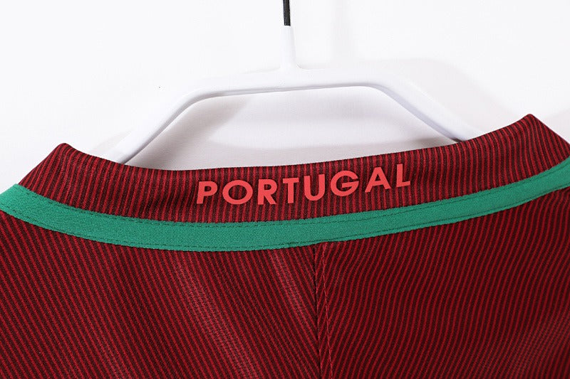 Camiseta de local de Portugal 2016