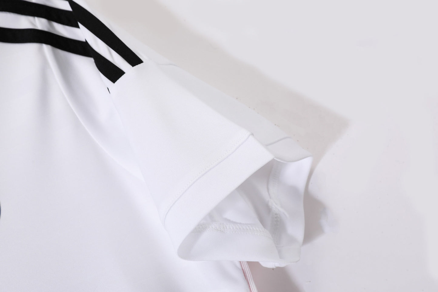 Camiseta retro de fútbol local del Real Madrid 2014-2015