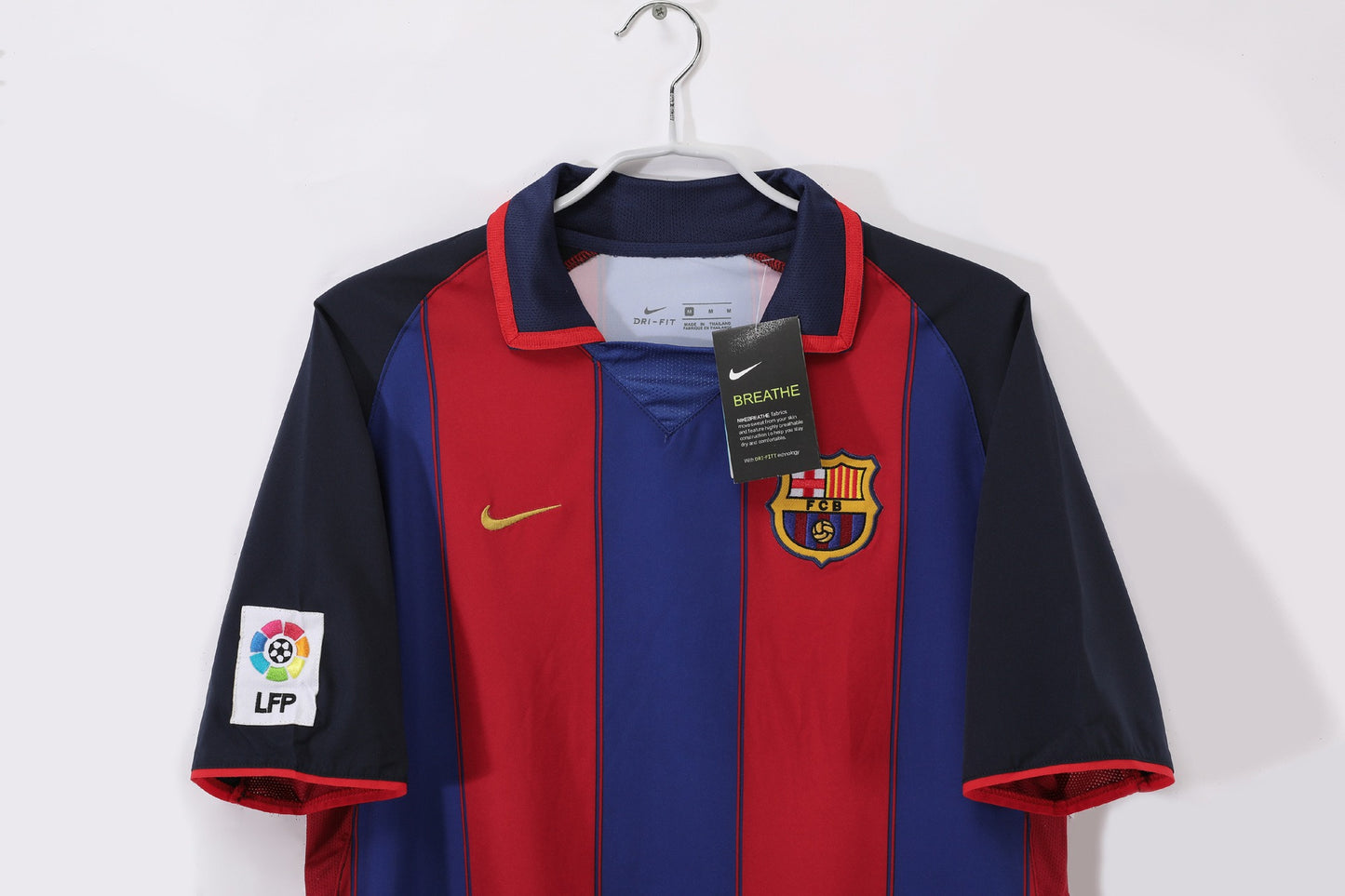 Barcelona 2003-2004 Home Retro Football Shirt