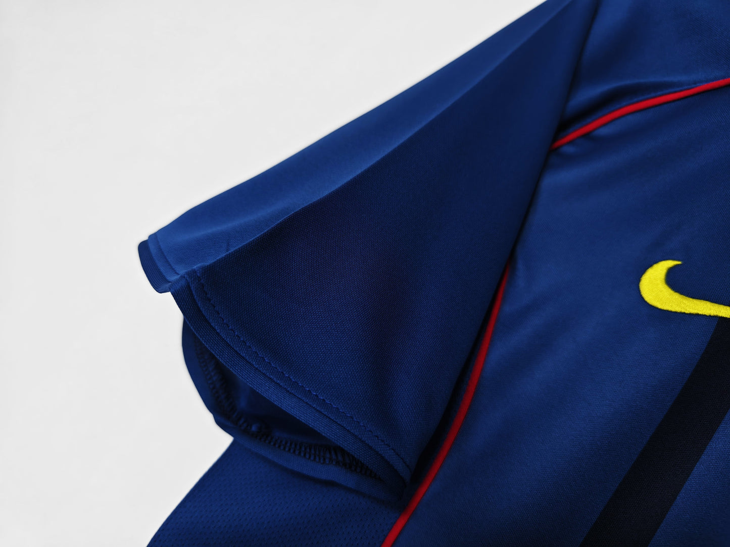 Barcelona 2004-2005 Away Blue Jersey