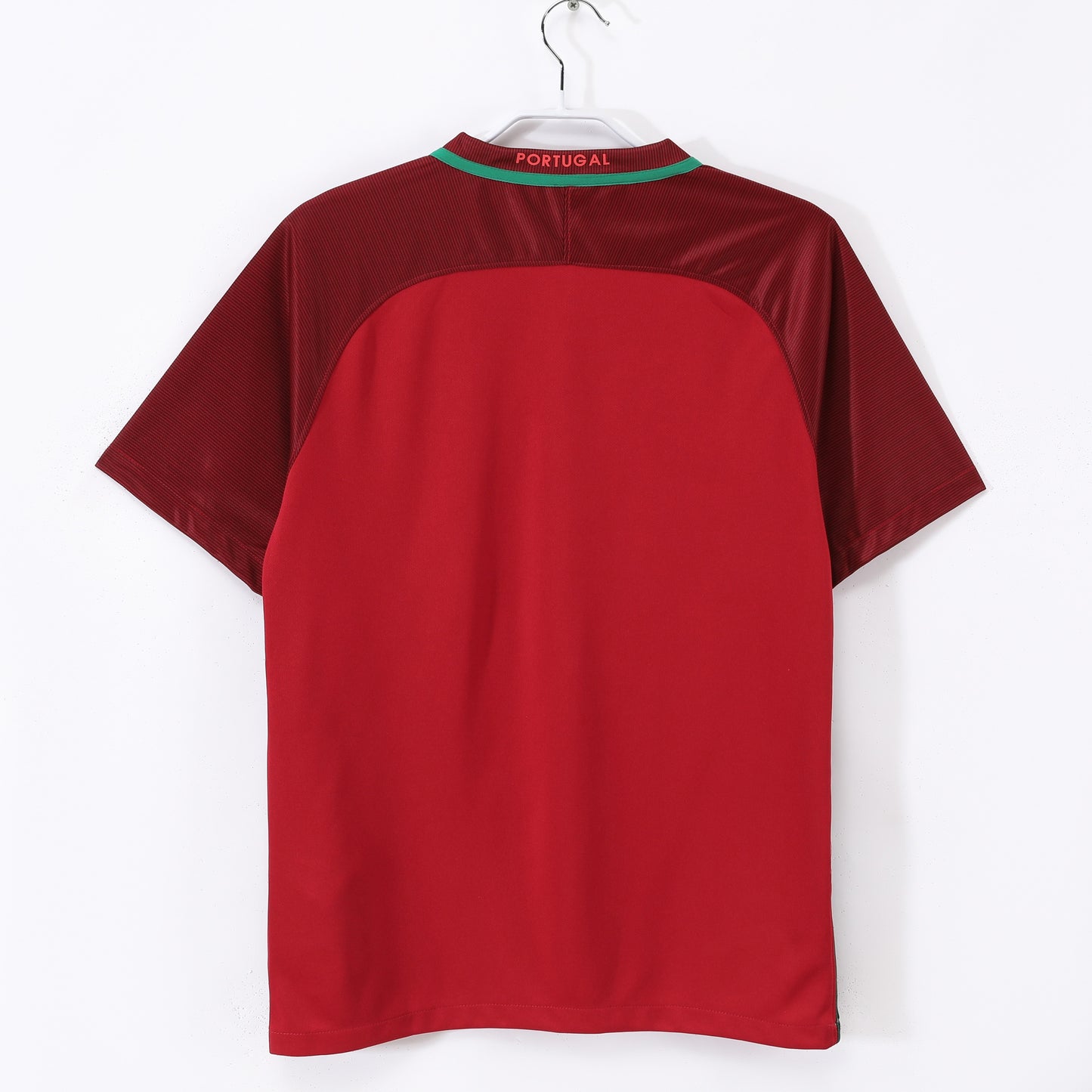 Camiseta de local de Portugal 2016