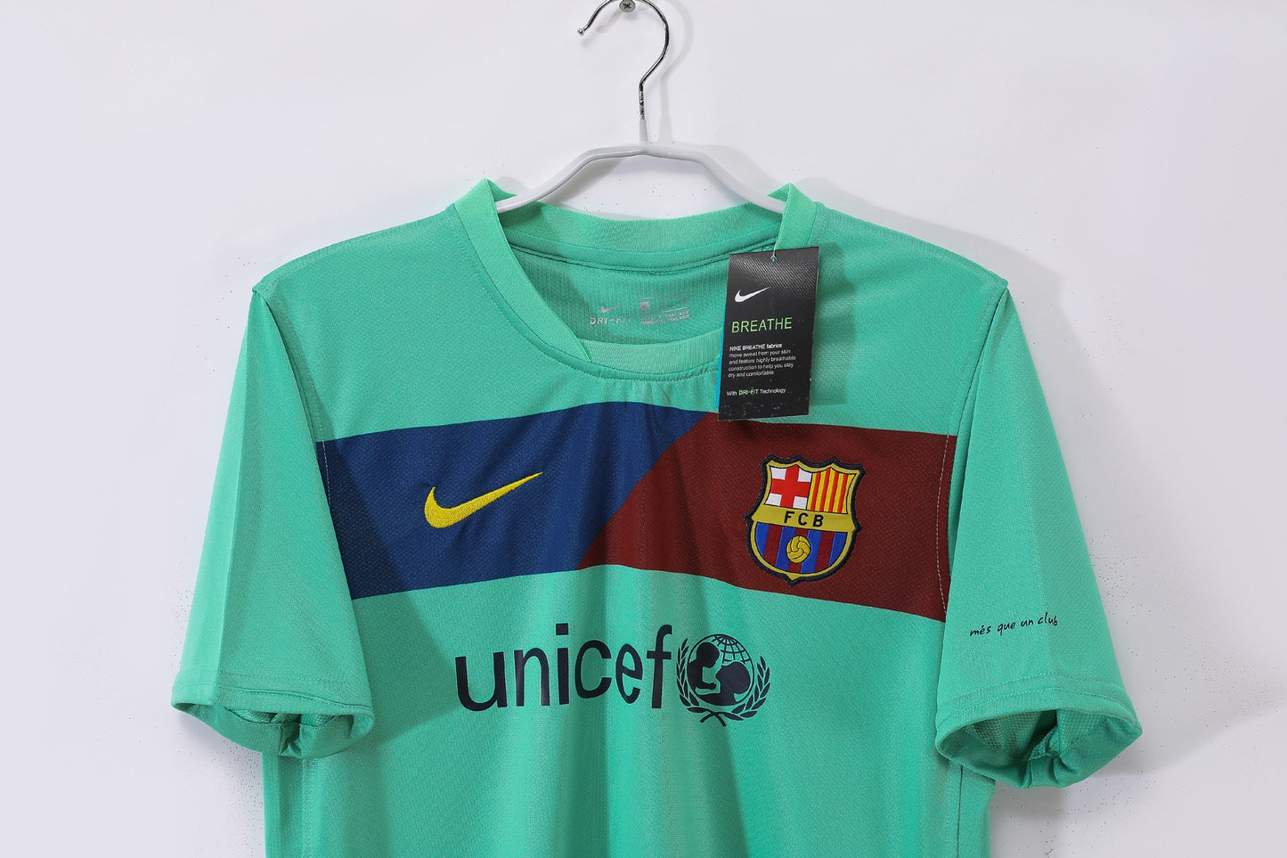 Barcelona 2010-2011 Away Retro Football Shirt