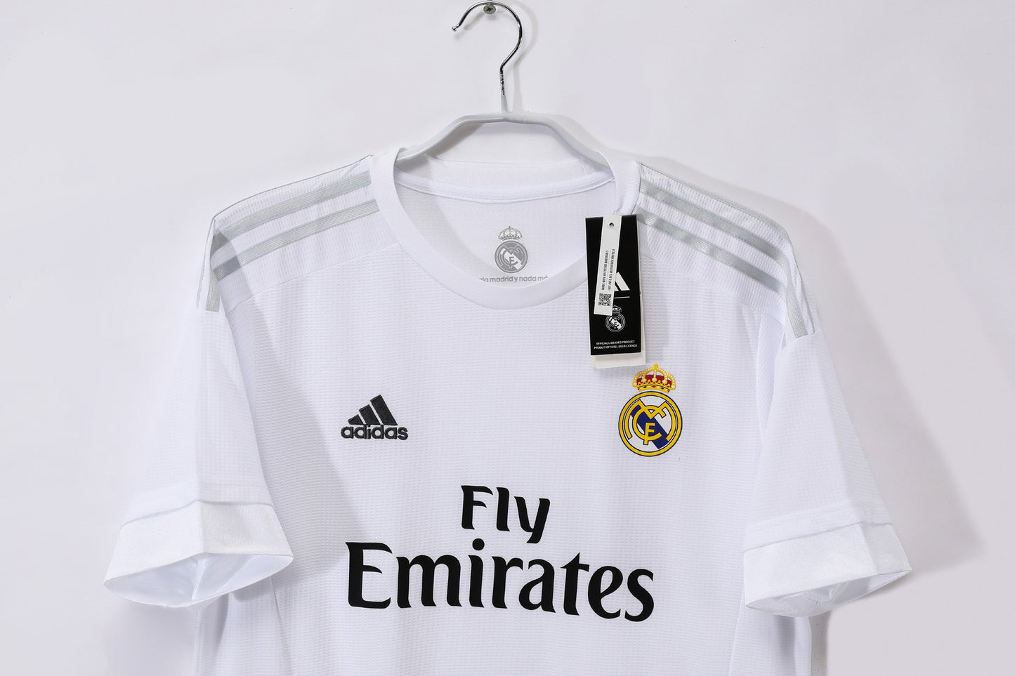 Camiseta de fútbol retro del Real Madrid 2015-2016 local