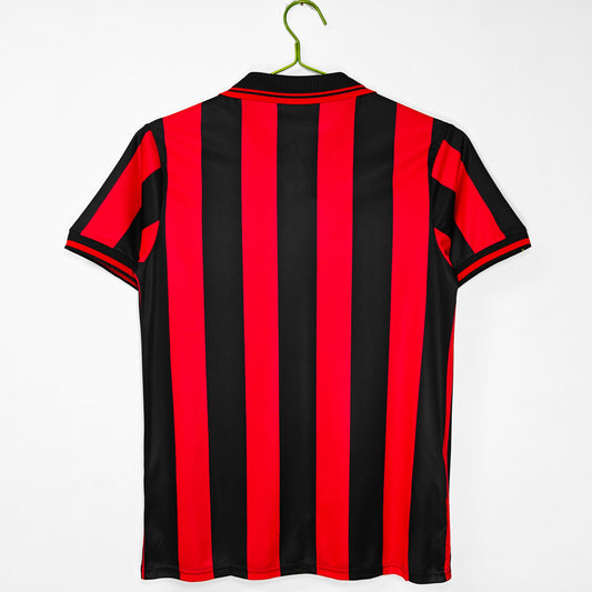 Camiseta de local del AC Milan 1997-1998