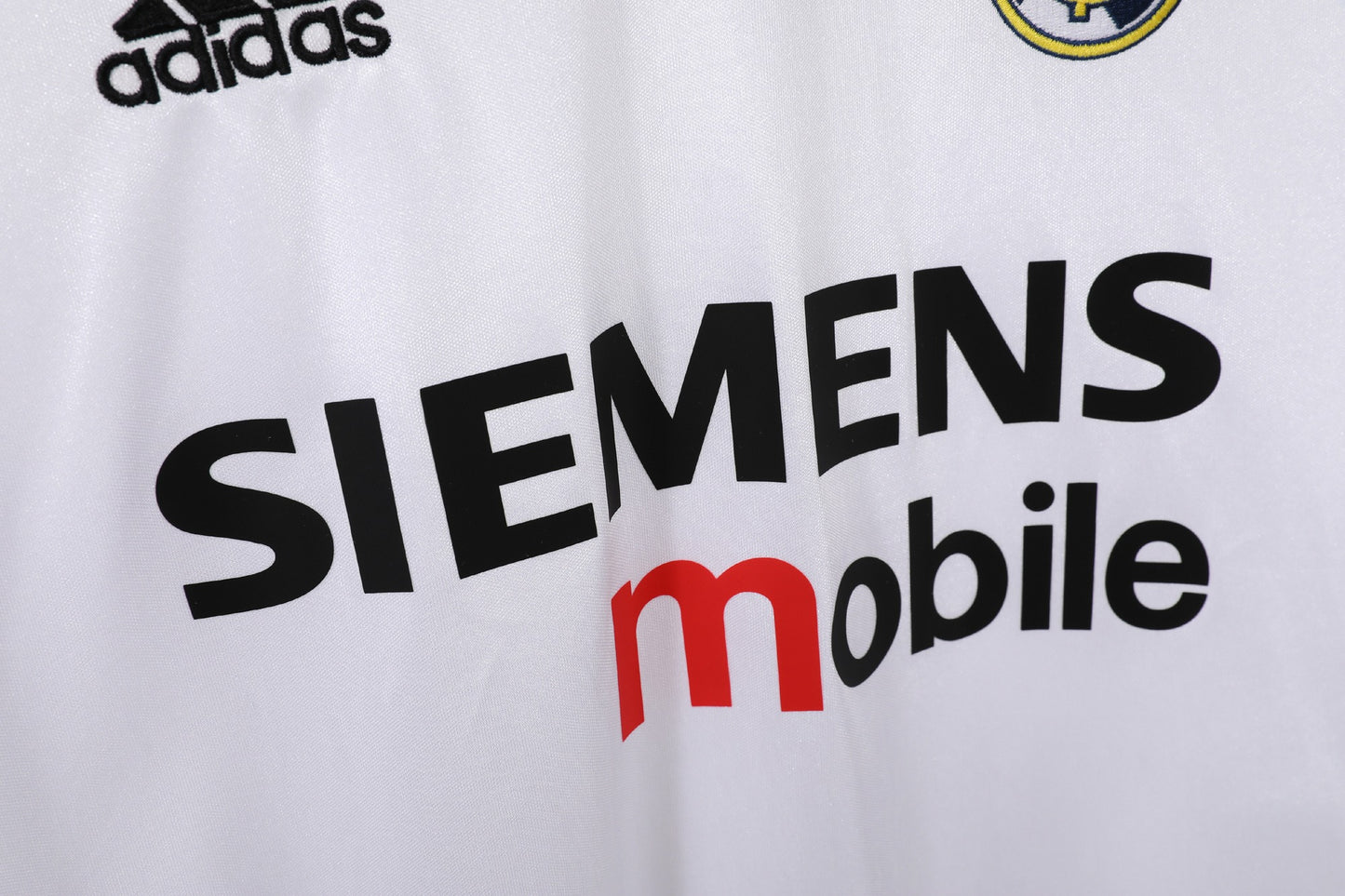 Real Madrid 2004-2005 Home Retro Football Shirt