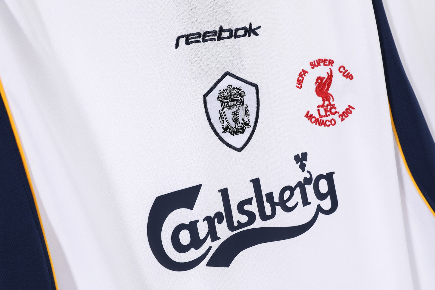 Camiseta retro de fútbol de visitante del Liverpool 2001-2002