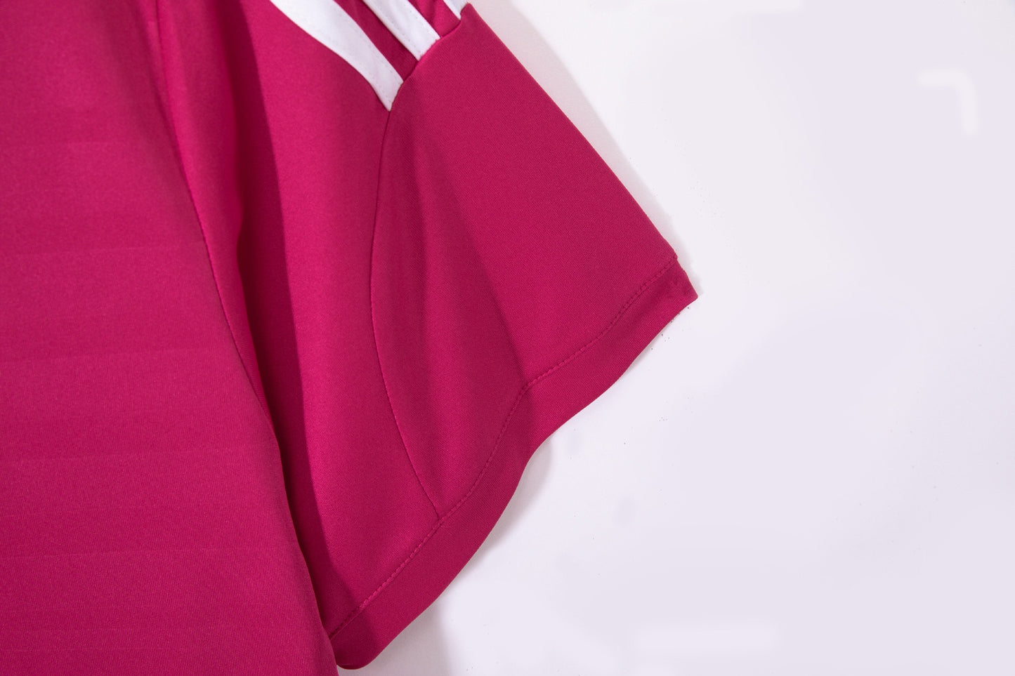 Camiseta de fútbol retro del Real Madrid 2014-2015, segunda equipación, magenta