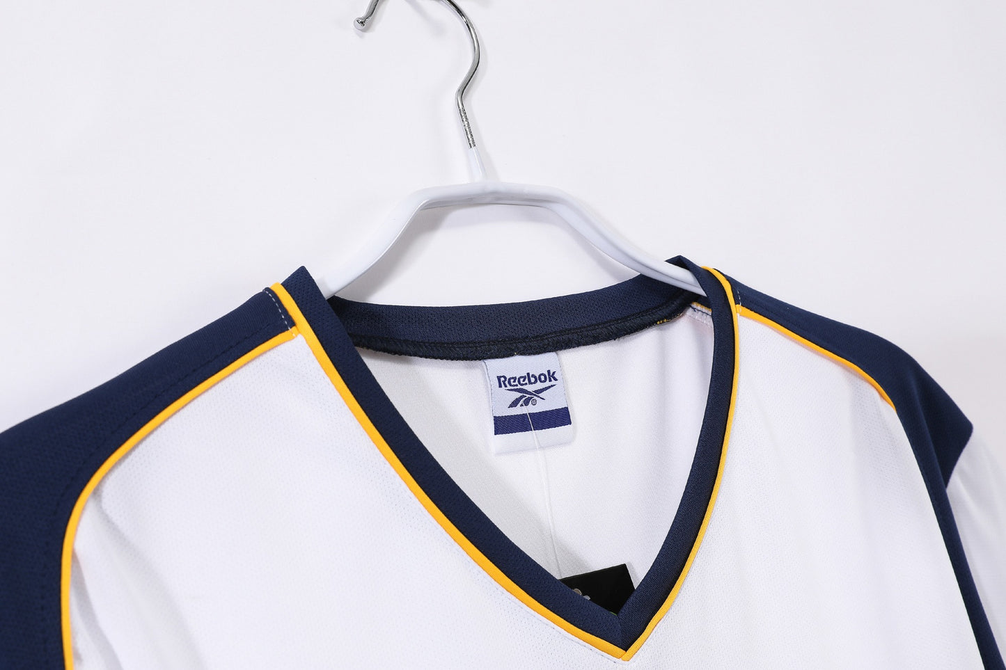 Camiseta retro de fútbol de visitante del Liverpool 2001-2002