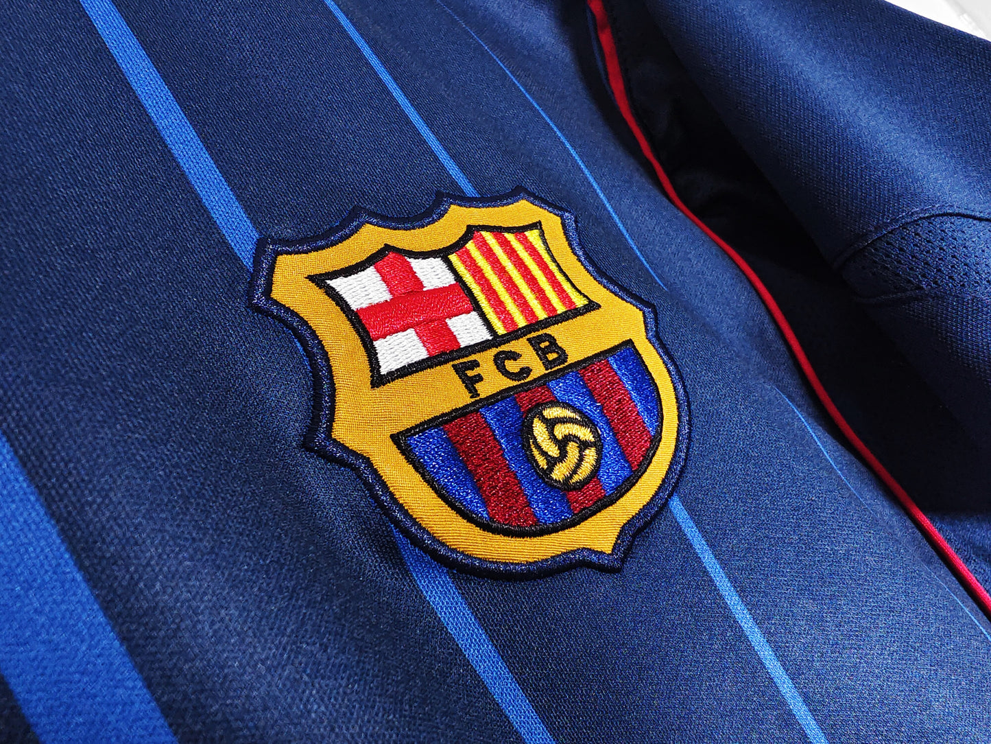 Barcelona 2004-2005 Away Blue Jersey