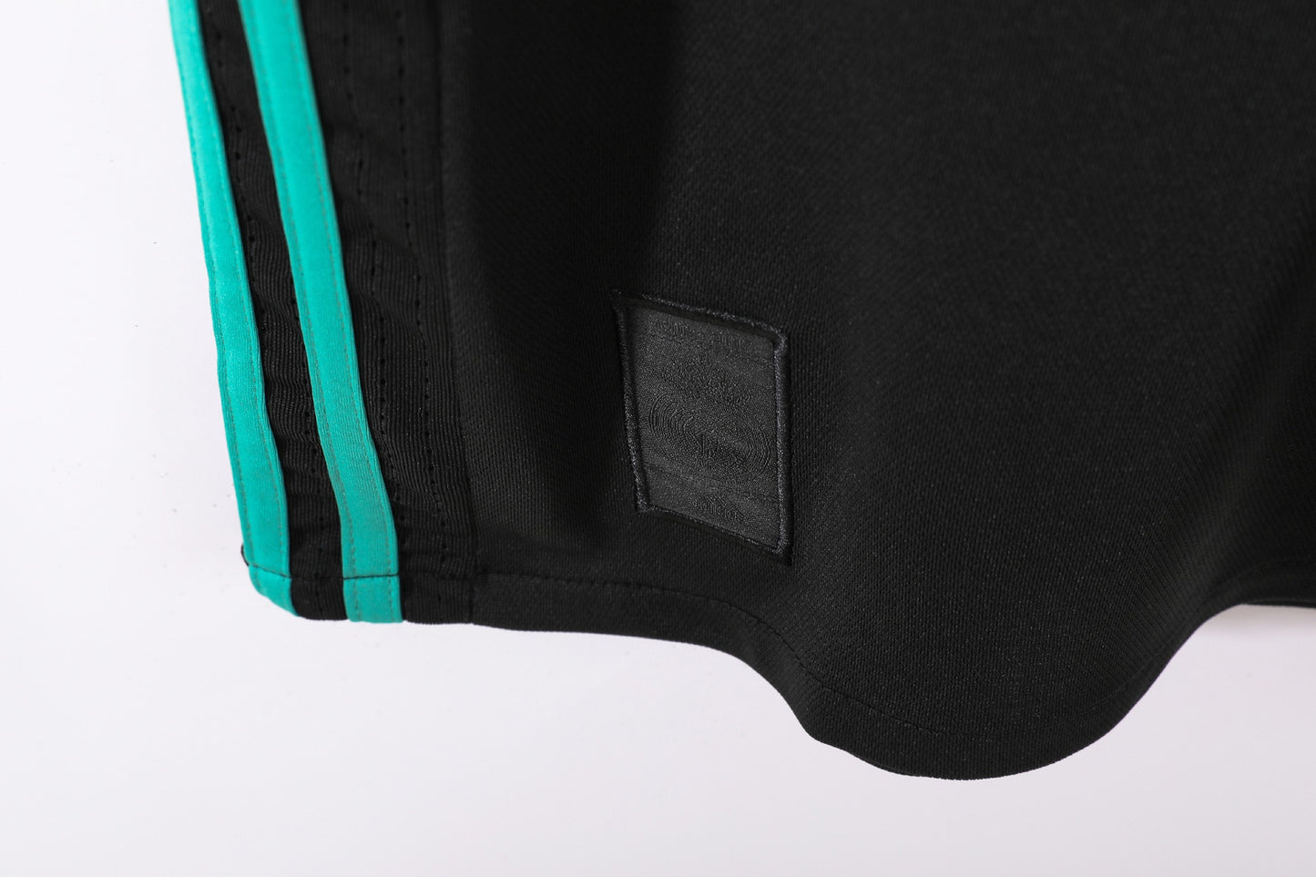 Camiseta de fútbol retro del Real Madrid 2017-2018 para visitante