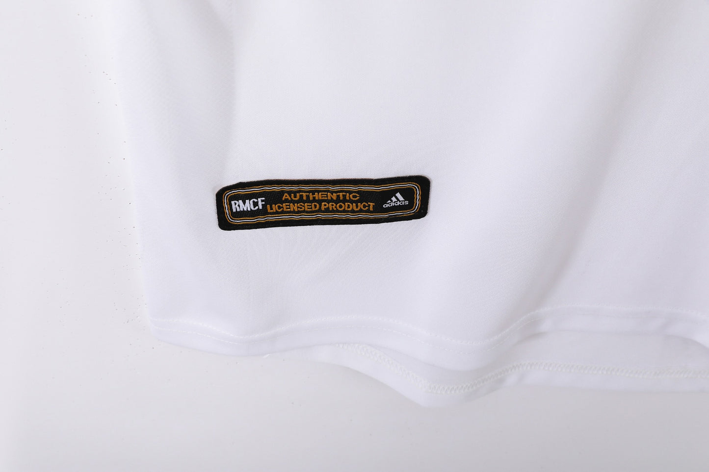 Real Madrid 2001-2002 Home Retro Football Shirt