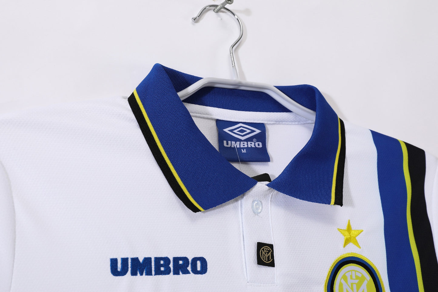 Camiseta de fútbol retro del Inter de Milán 1997-1998 de visitante