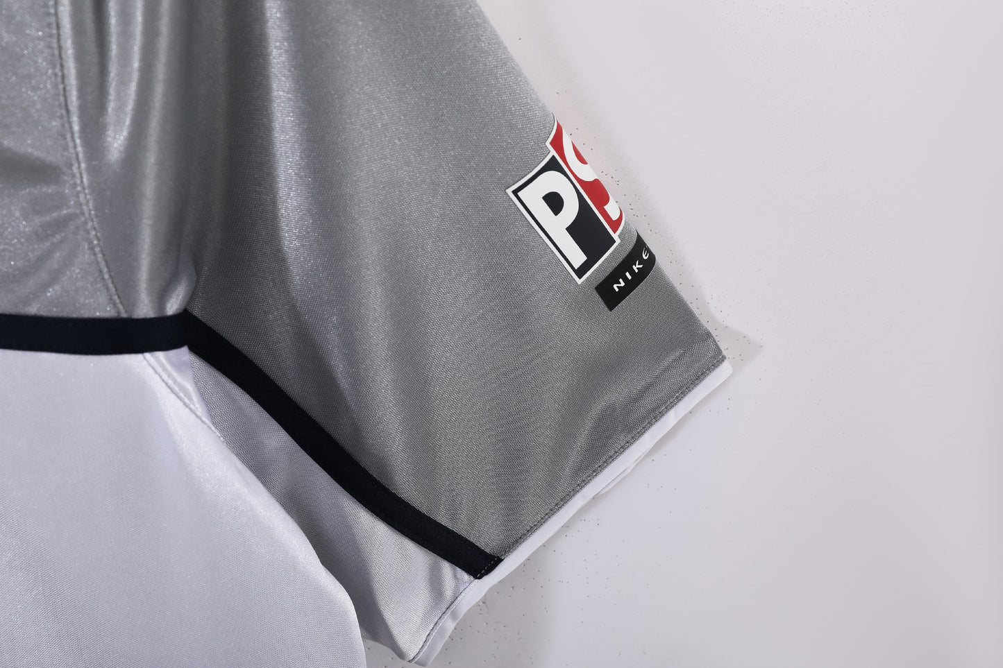 Maillot de football rétro extérieur Paris Saint-Germain 2000-2001