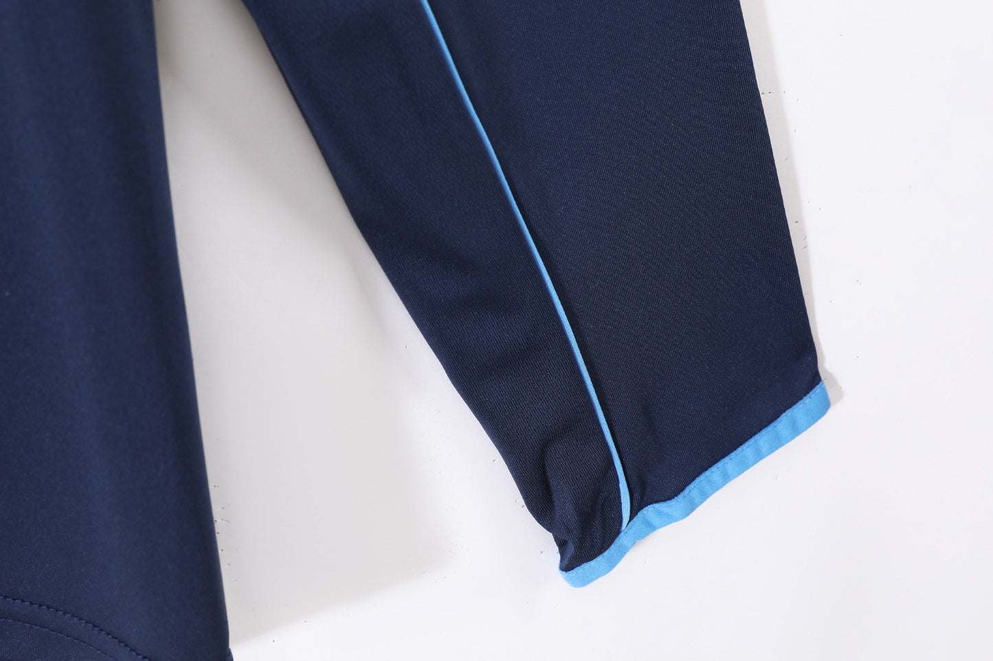 Maillot extérieur bleu à manches longues du Real Madrid 2005-2006