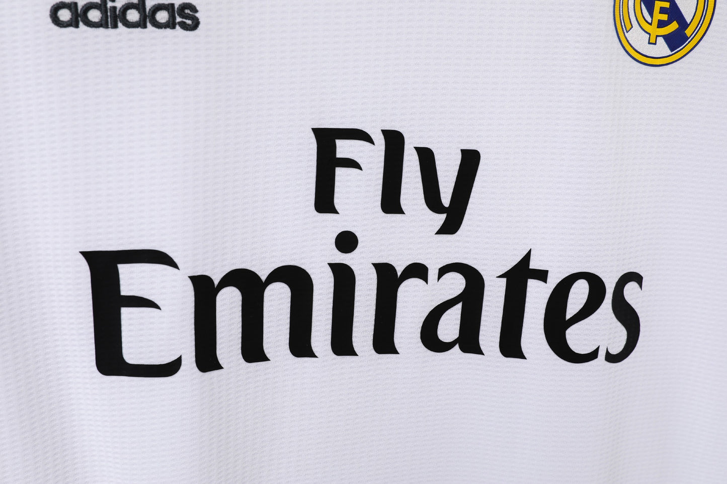 Camiseta de fútbol retro del Real Madrid 2015-2016 local