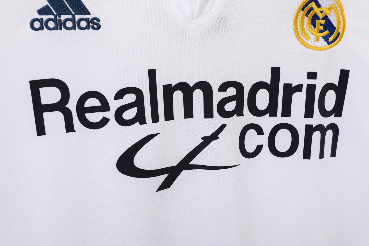 Real Madrid 2001-2002 Home Retro Football Shirt