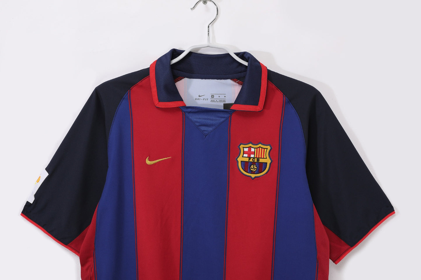 Barcelona 2003-2004 Home Retro Football Shirt