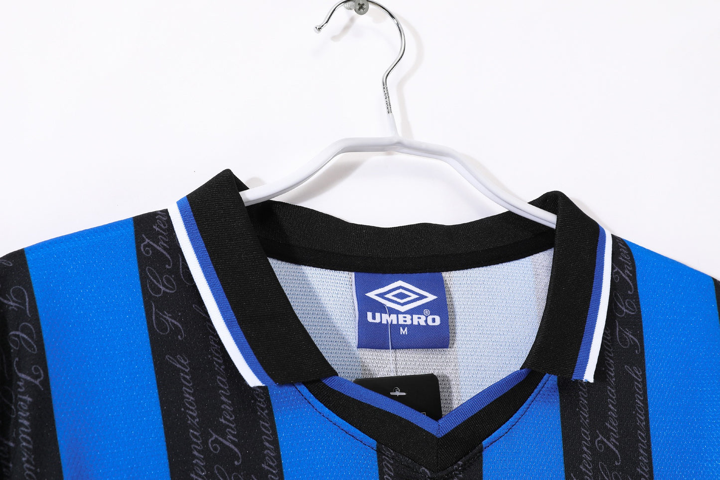 Camiseta de fútbol retro del Inter de Milán 1997-1998 local
