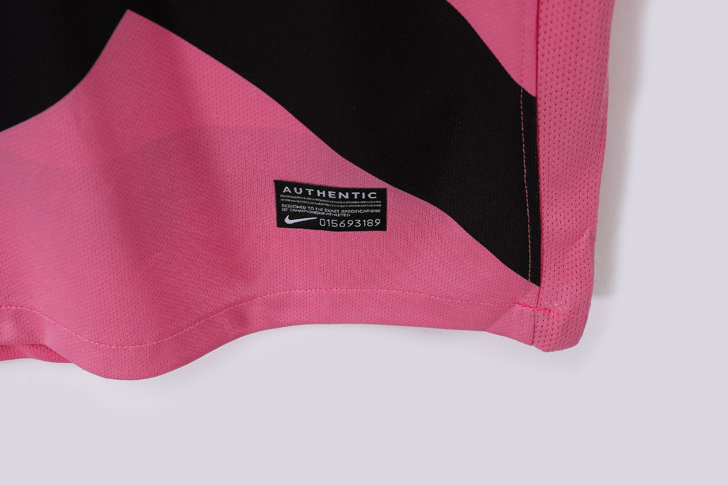 Camiseta Rosa de Visitante de la Juventus 2011-2012