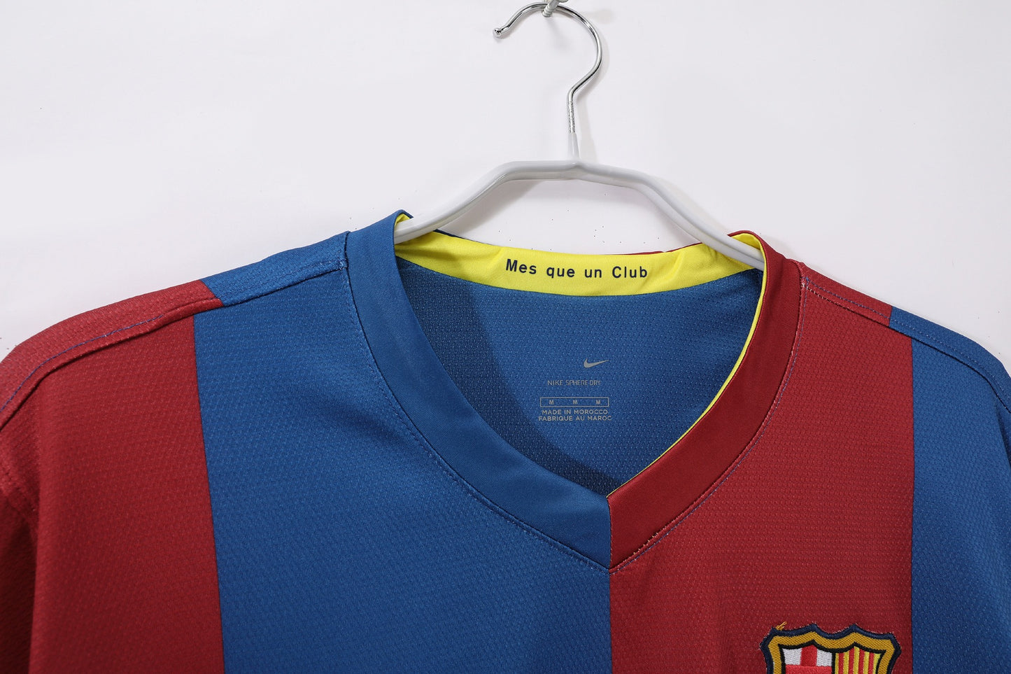 Barcelona 2006-2007 Home Retro Football Shirt