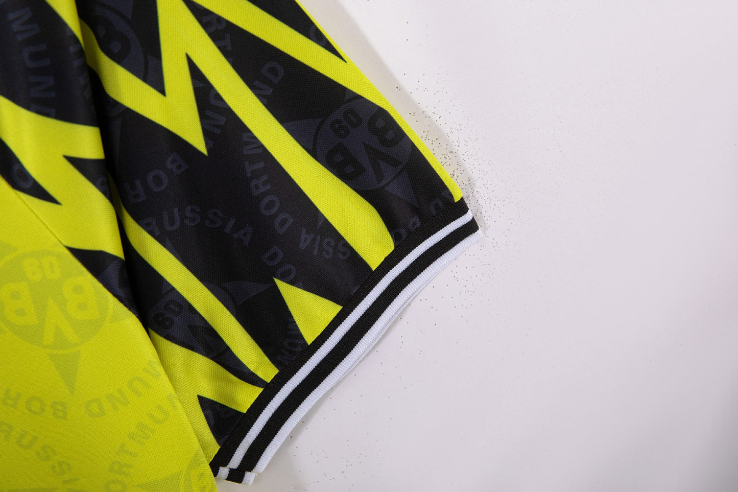 Borussia Dortmund 1994-1995 Home Jersey