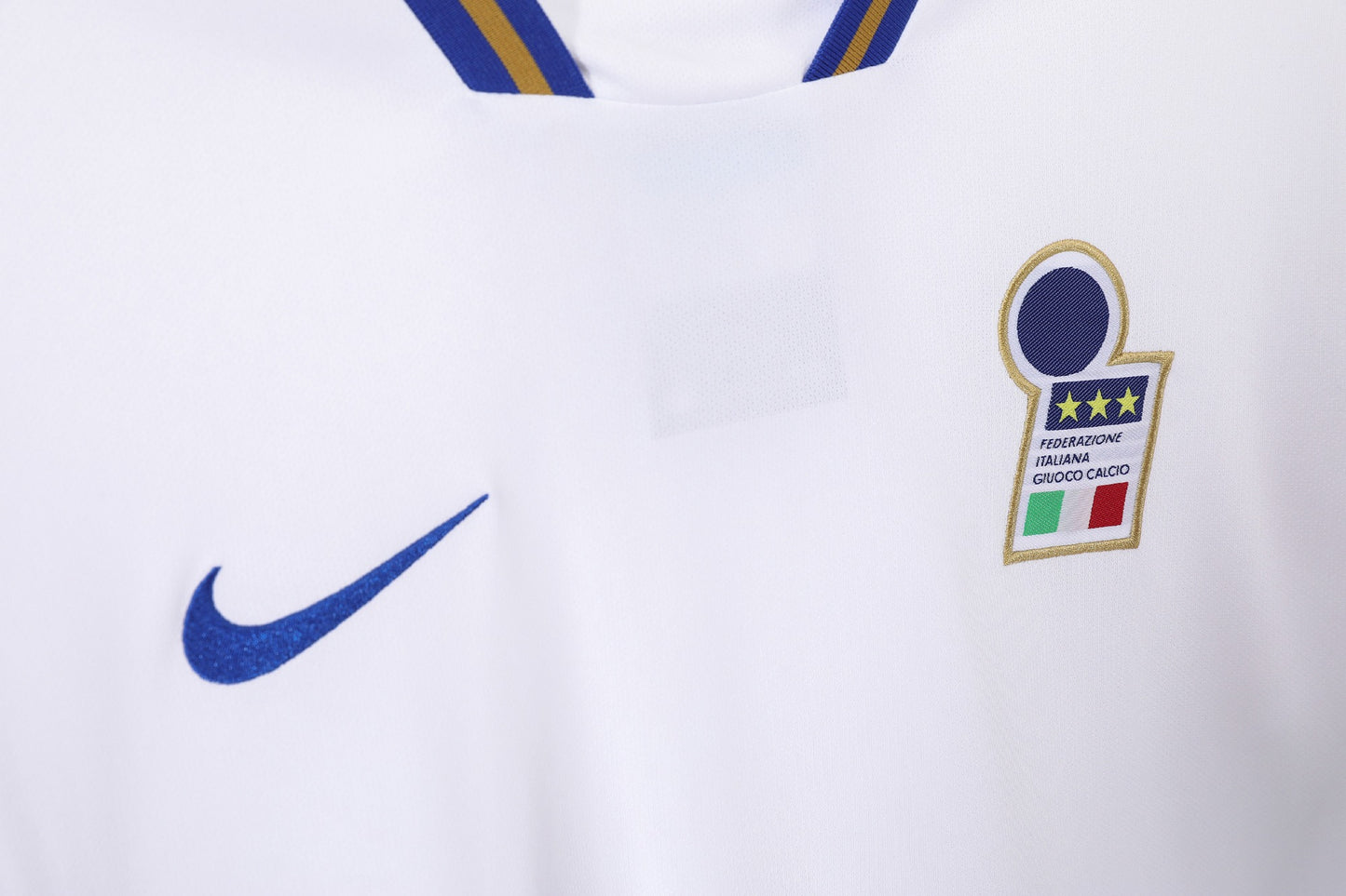 Camiseta de fútbol retro de Italia 1996 (visitante)