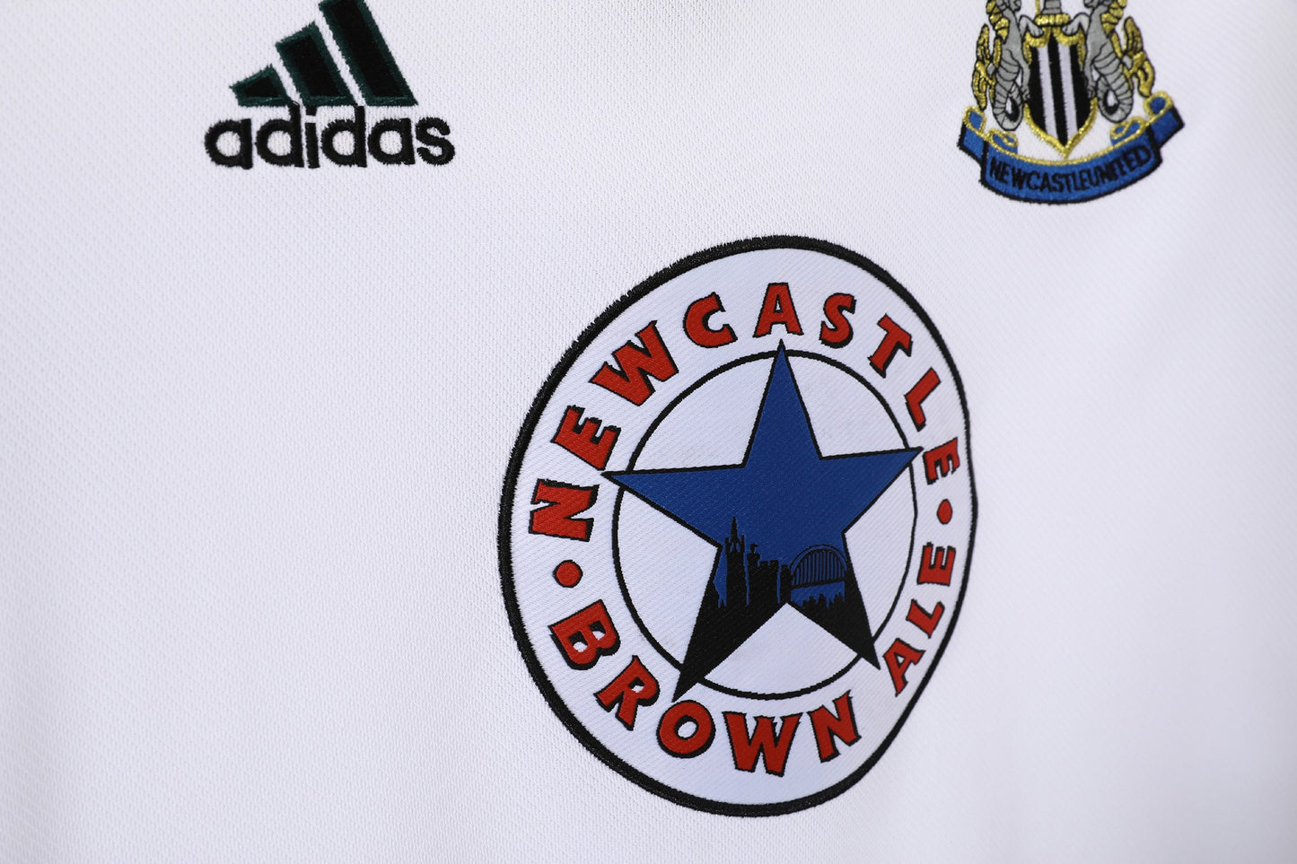 Maillot de football rétro extérieur Newcastle United 1999-2000