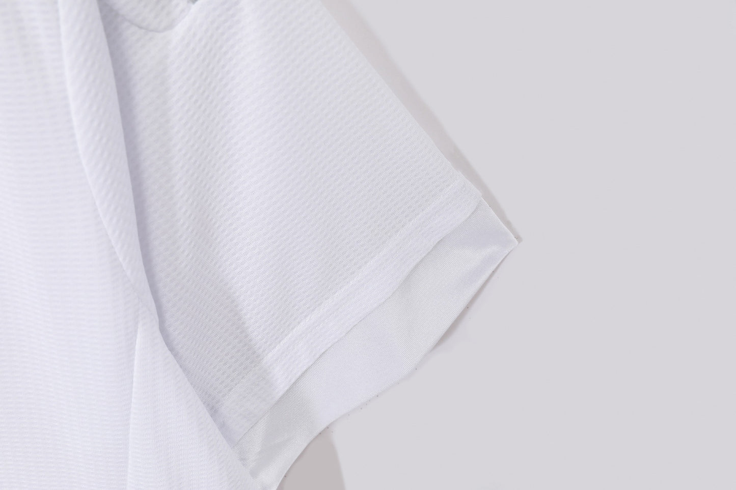 Camiseta de fútbol retro del Real Madrid 2015-2016 local