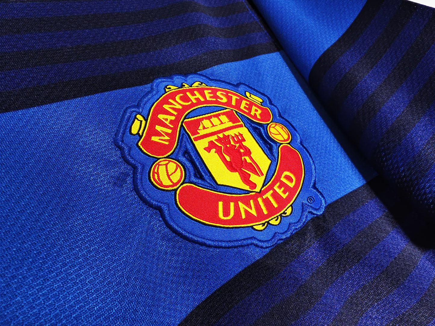 Maillot extérieur bleu Manchester United 2011-2012