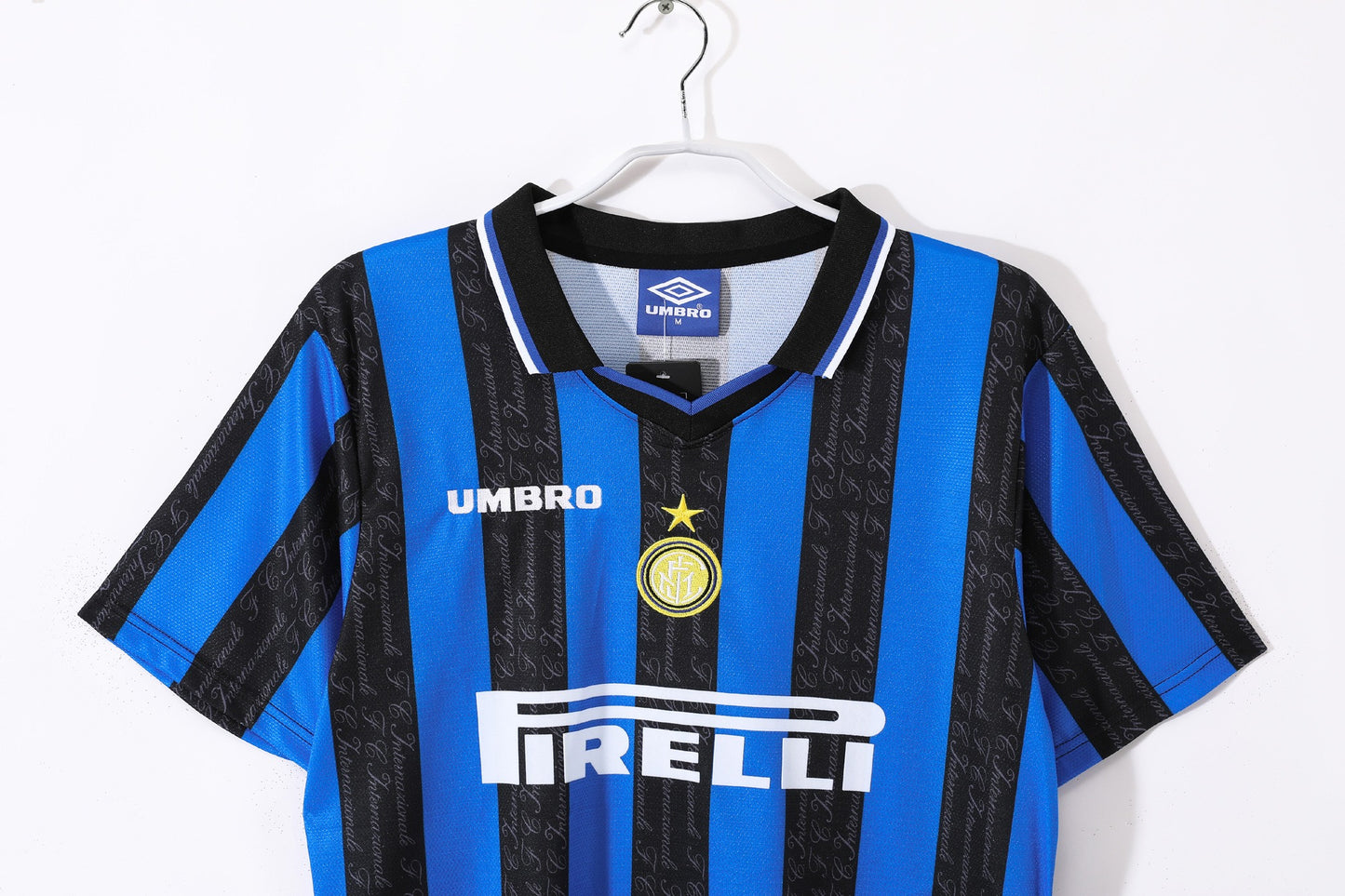 Camiseta de fútbol retro del Inter de Milán 1997-1998 local