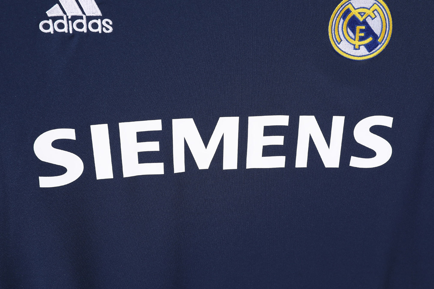 Maillot extérieur bleu à manches longues du Real Madrid 2005-2006