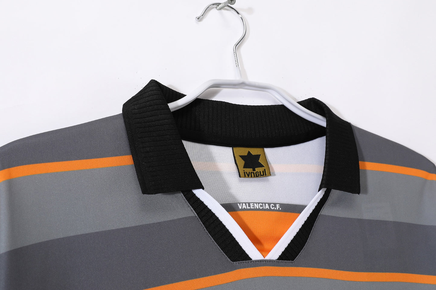 Valencia 1999-2000 Second Away Retro Football Shirt