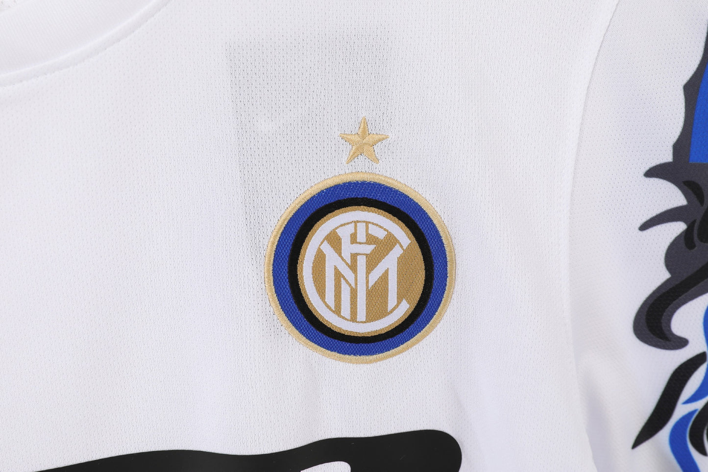 Camiseta blanca de visitante del Inter de Milán 2010-2011
