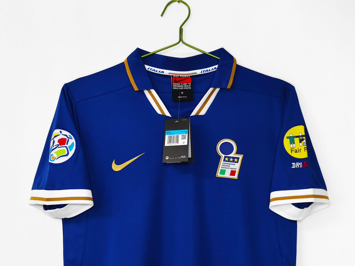 Camiseta local de Italia 1996