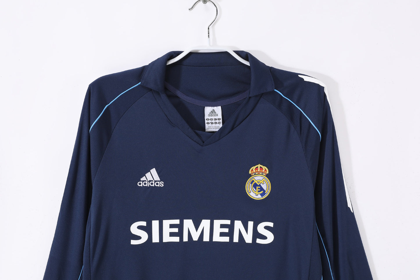 Maillot extérieur bleu à manches longues du Real Madrid 2005-2006
