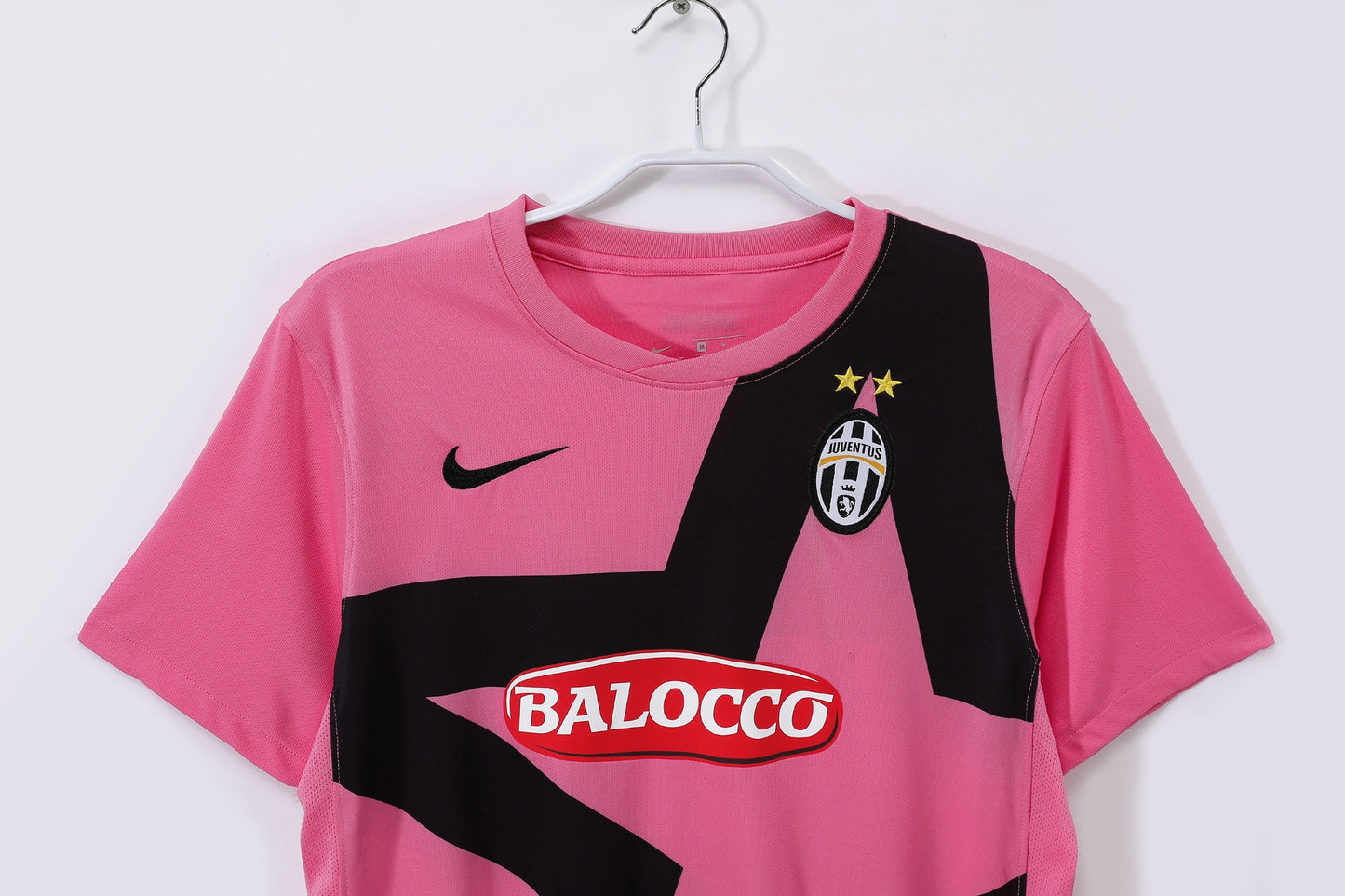 Camiseta Rosa de Visitante de la Juventus 2011-2012